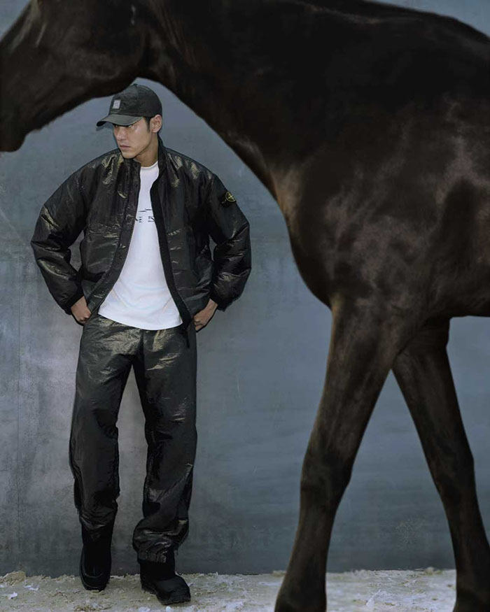 Stone Island马年「’026」特别系列重磅登场,阮经天演绎奔腾美学图片7 Stone Island马年「’026」特别系列重磅登场,阮经天演绎奔腾美学图片7