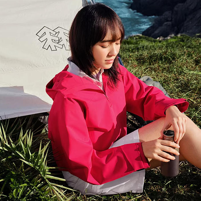 打破户外与日常壁垒！可隆2026新款女士2L短款冲锋衣发售图片