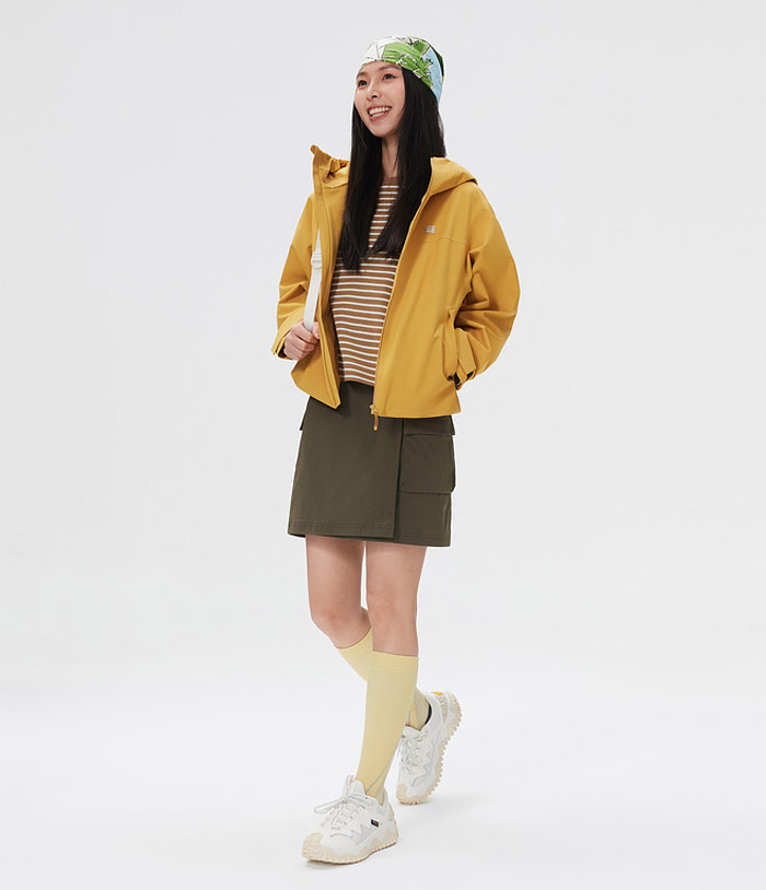 打破户外与日常壁垒！可隆2026新款女士2L短款冲锋衣发售图片5