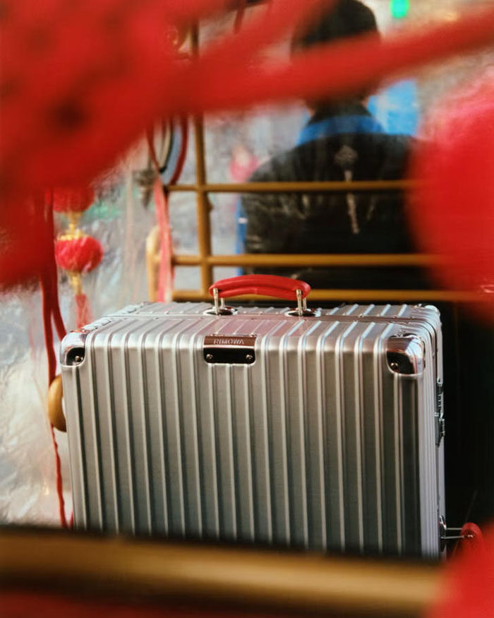 美到窒息！RIMOWA携手许光汉解锁马年广告大片，京剧元素 + 神仙新品直接封神！图片6