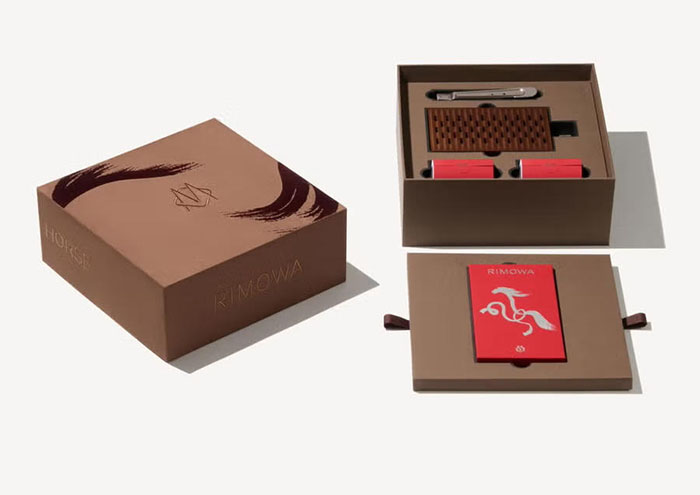 美到窒息！RIMOWA携手许光汉解锁马年广告大片，京剧元素 + 神仙新品直接封神！图片7