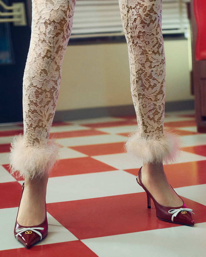 VALENTINO公布2026中国新年广告大片，宋祖儿演绎梦幻团圆美学图片2