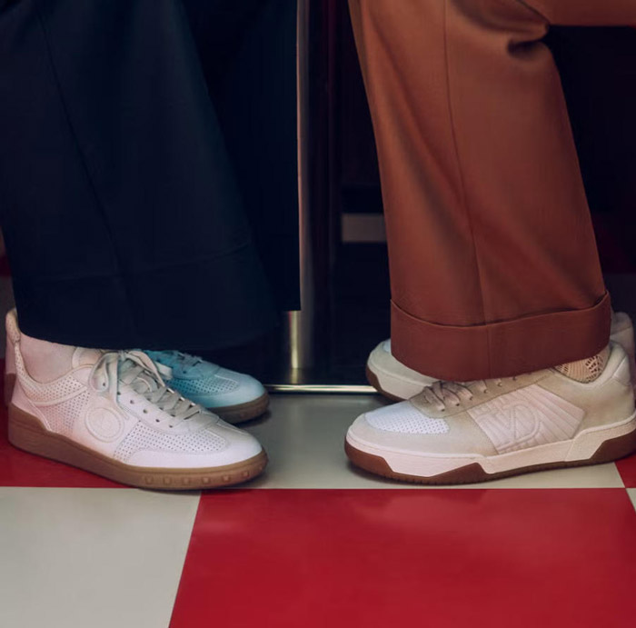 VALENTINO公布2026中国新年广告大片，宋祖儿演绎梦幻团圆美学图片11