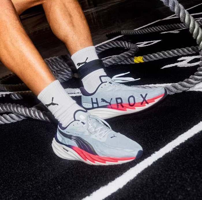 重磅联名登场！彪马 x HYROX联名款彪速4氮气跑鞋上市图片2