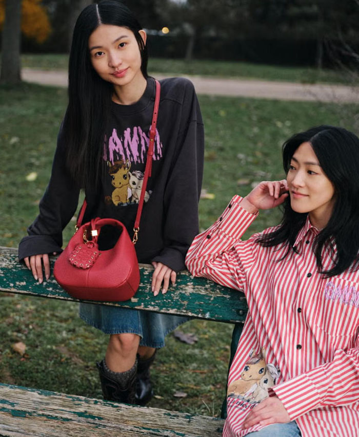 GANNI 2026马年系列重磅登场,承包你的节日穿搭与质感包袋图片6 GANNI 2026马年系列重磅登场,承包你的节日穿搭与质感包袋图片6