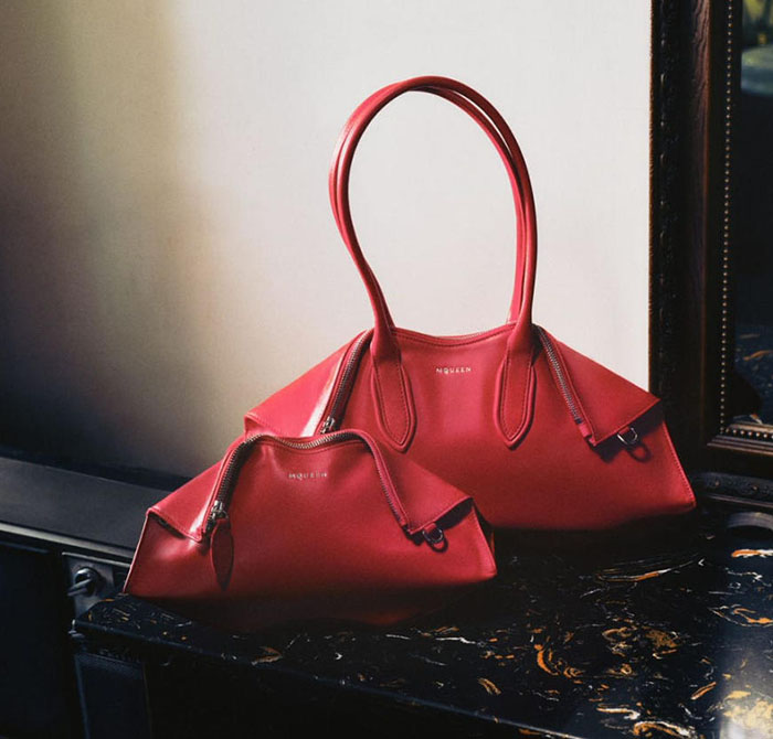 新春限定浪漫！McQueen 2026「骏时相聚」贺岁大片曝光图片3