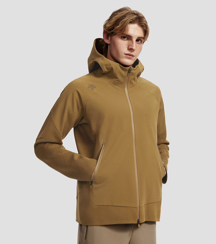 吴磊同款封神！迪桑特2026春季新款TRAINING外套，解锁全天候穿搭自由图片3