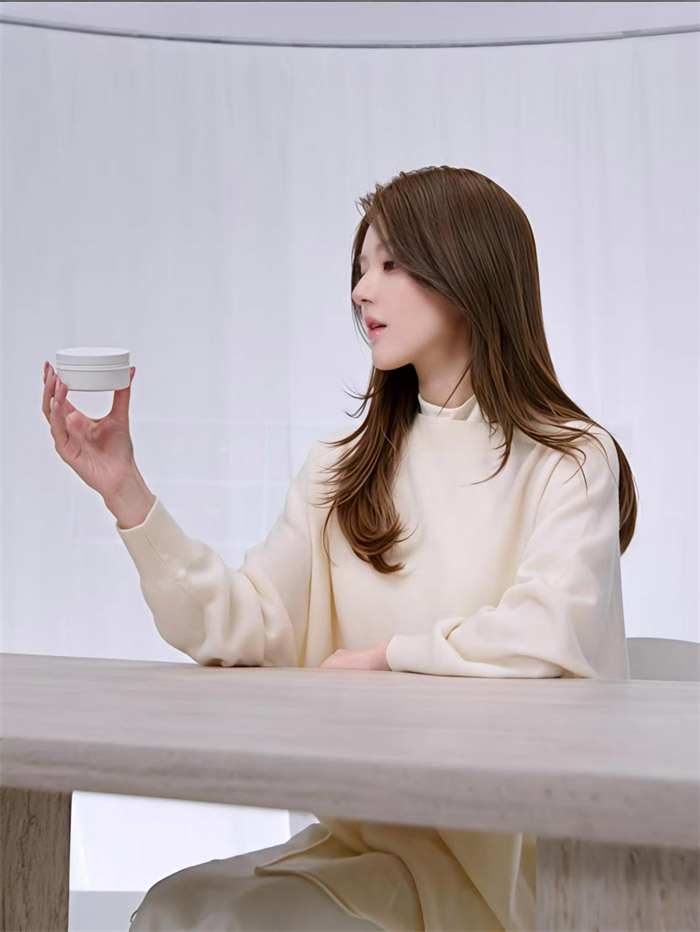 百雀羚官宣赵露思成为品牌代言人图片1