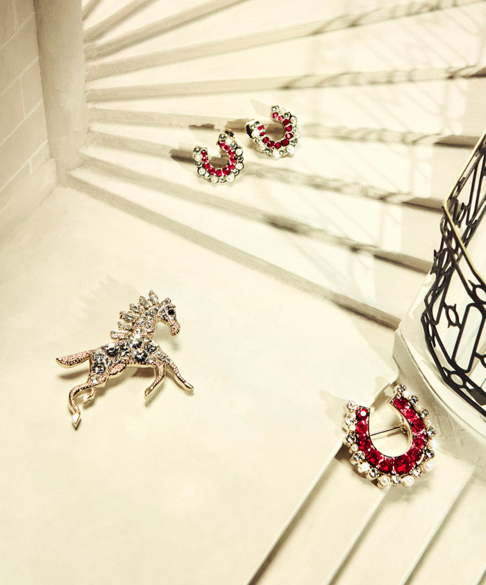 ROGER VIVIER 2026马年新春甄礼系列焕新登场图片1