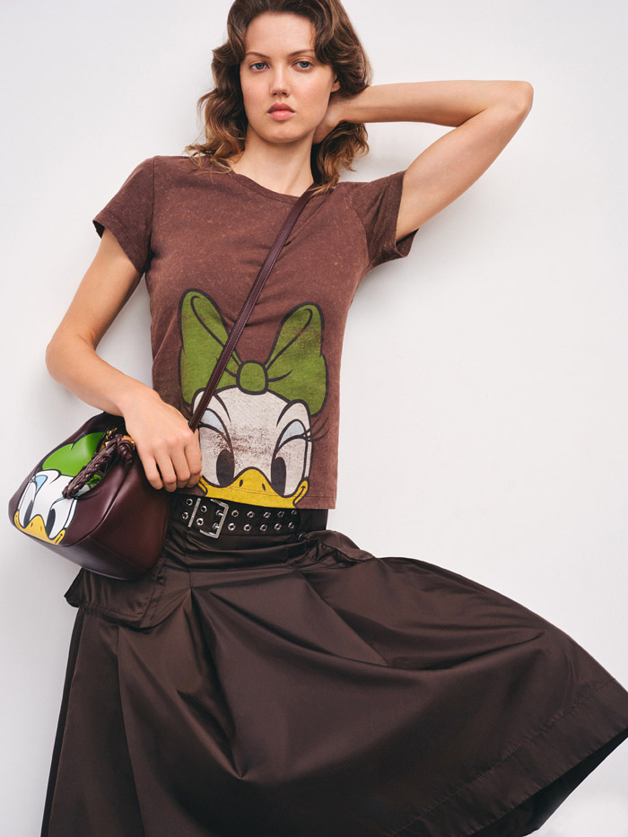 跨次元心动！2026全新GANNI x Disney联名系列女装和包袋开售图片1