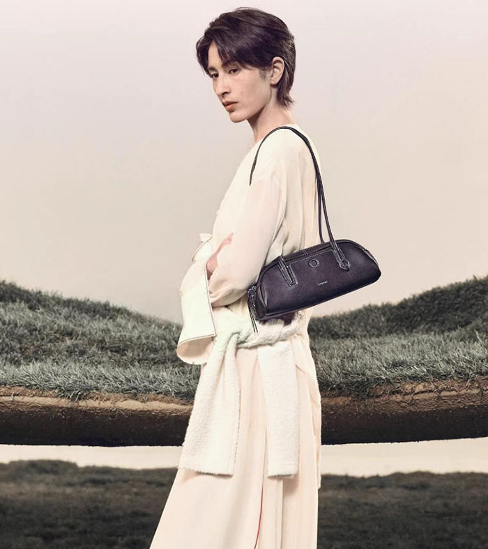 Songmont 2026新款循迹mini枕头包解锁春日穿搭新境图片3 Songmont 2026新款循迹mini枕头包解锁春日穿搭新境图片3