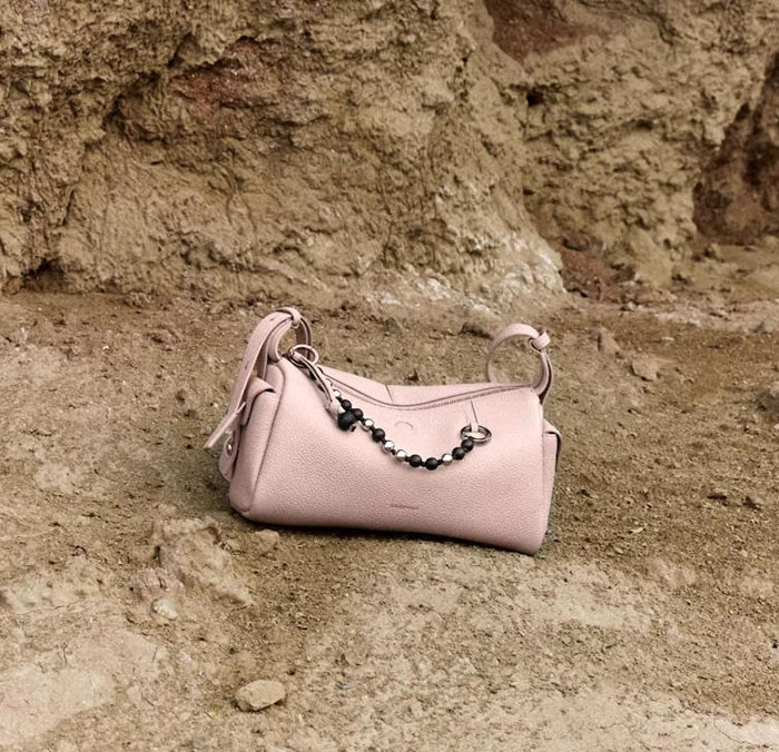 Songmontv发布全新2026情人节限定mini相机包图片2 Songmontv发布全新2026情人节限定mini相机包图片2