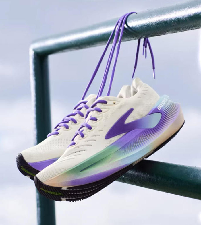 布鲁克斯窑变系列超级甘油2跑鞋 解锁春日奔跑新体验图片8 布鲁克斯窑变系列超级甘油2跑鞋 解锁春日奔跑新体验图片8