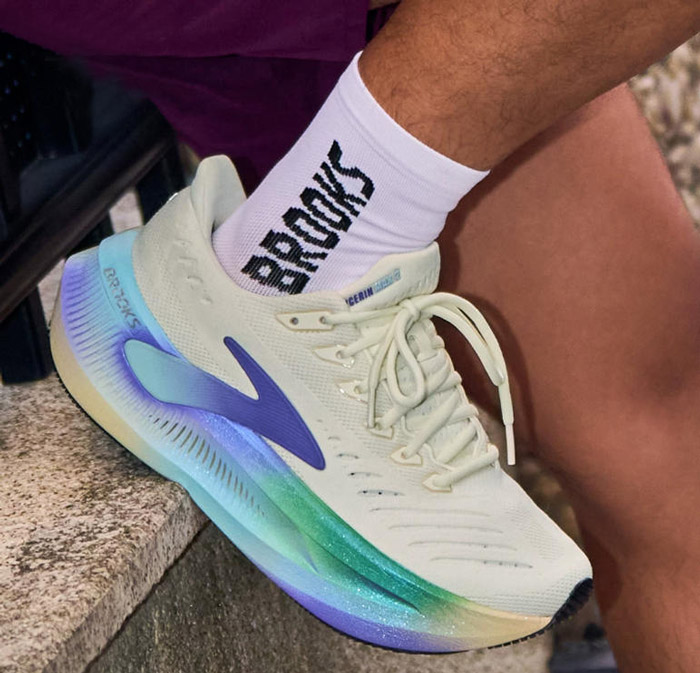 布鲁克斯窑变系列超级甘油2跑鞋 解锁春日奔跑新体验图片6 布鲁克斯窑变系列超级甘油2跑鞋 解锁春日奔跑新体验图片6