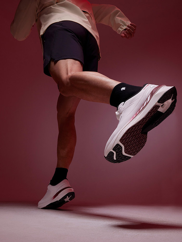 迪桑特2026马年限定碳板跑鞋登场 优雅与竞速的新年共鸣图片 迪桑特2026马年限定碳板跑鞋登场 优雅与竞速的新年共鸣图片