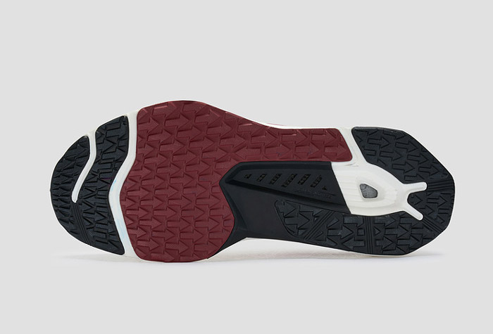 迪桑特2026马年限定碳板跑鞋登场 优雅与竞速的新年共鸣图片7 迪桑特2026马年限定碳板跑鞋登场 优雅与竞速的新年共鸣图片7