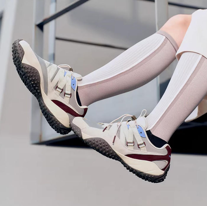 索康尼推出2026全新SURGE SPIKES 80S女款芭蕾运动鞋图片7 索康尼推出2026全新SURGE SPIKES 80S女款芭蕾运动鞋图片7