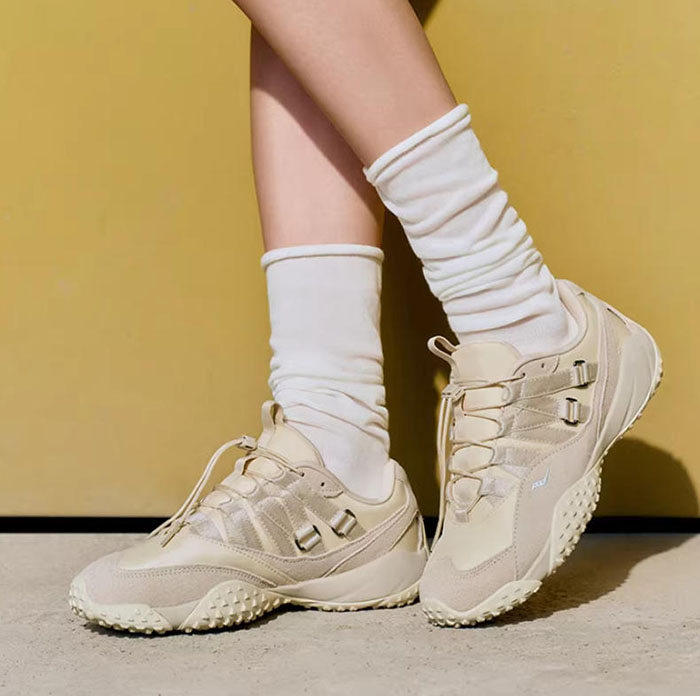 索康尼推出2026全新SURGE SPIKES 80S女款芭蕾运动鞋图片8 索康尼推出2026全新SURGE SPIKES 80S女款芭蕾运动鞋图片8