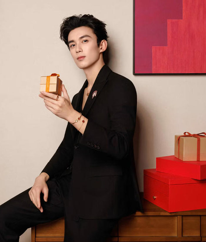 BVLGARI携手刘亦菲、蔡依林、吴磊、张凌赫共贺马年新禧图片4