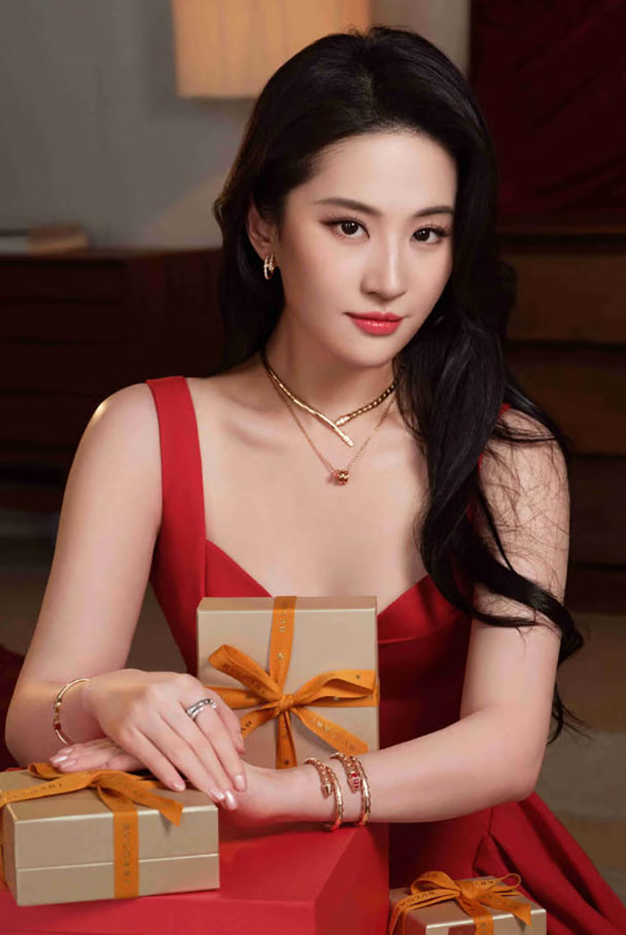 BVLGARI携手刘亦菲、蔡依林、吴磊、张凌赫共贺马年新禧图片1