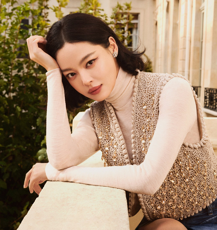 辛芷蕾携手ROGER VIVIER演绎2026春夏系列广告大片图片1