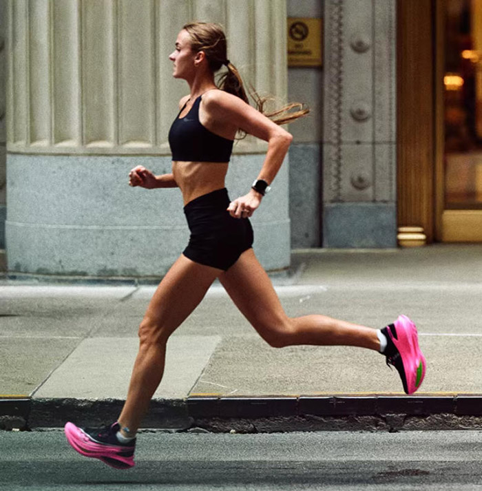 索康尼推出2026款啡鹏5碳板跑鞋解锁专业竞速新体验图片11