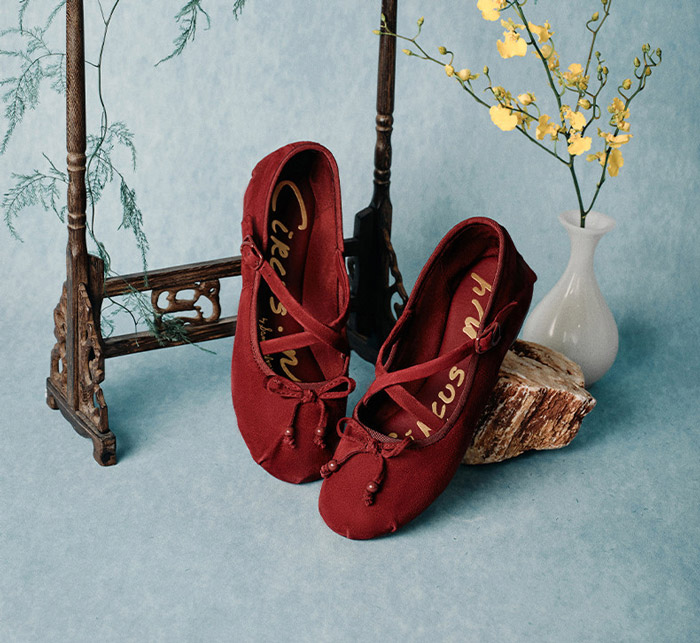 SAM EDELMAN 2026全新甜心芭蕾舞鞋优雅登场 虞书欣同款诠释甜美元气图片6 SAM EDELMAN 2026全新甜心芭蕾舞鞋优雅登场 虞书欣同款诠释甜美元气图片6
