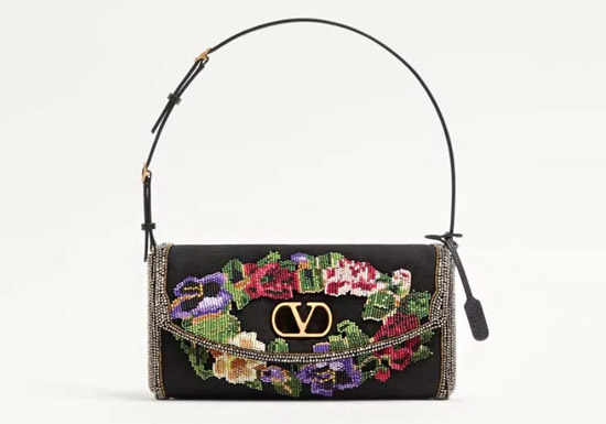 华伦天奴发布2026新款DEVAIN花卉刺绣女包