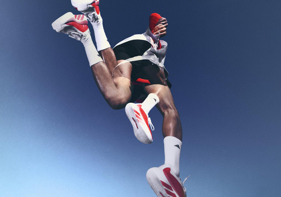 阿迪达斯发布2026全新轻量化Hyperboost Edge跑鞋