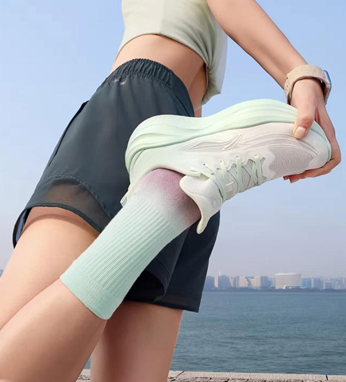 爆款跑鞋：李宁2026女款凌波2跑鞋深度评测图片6
