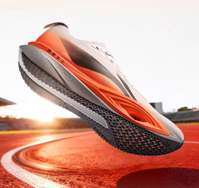 爆款跑鞋：李宁2026新款追风PRO2碳板跑鞋评测图片4