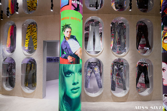 杨幂现身广州太古汇！MISS SIXTY 35周年快闪店启幕诠释丹宁之美图片3