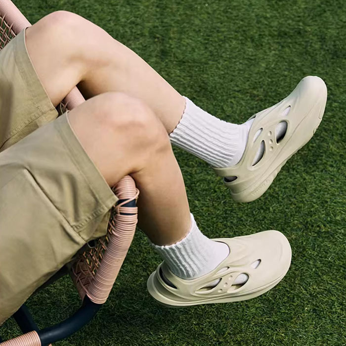 索康尼2026新款CRADLE YAT洞洞鞋即将上线，运动基因解锁夏日洞洞鞋新体验图片4