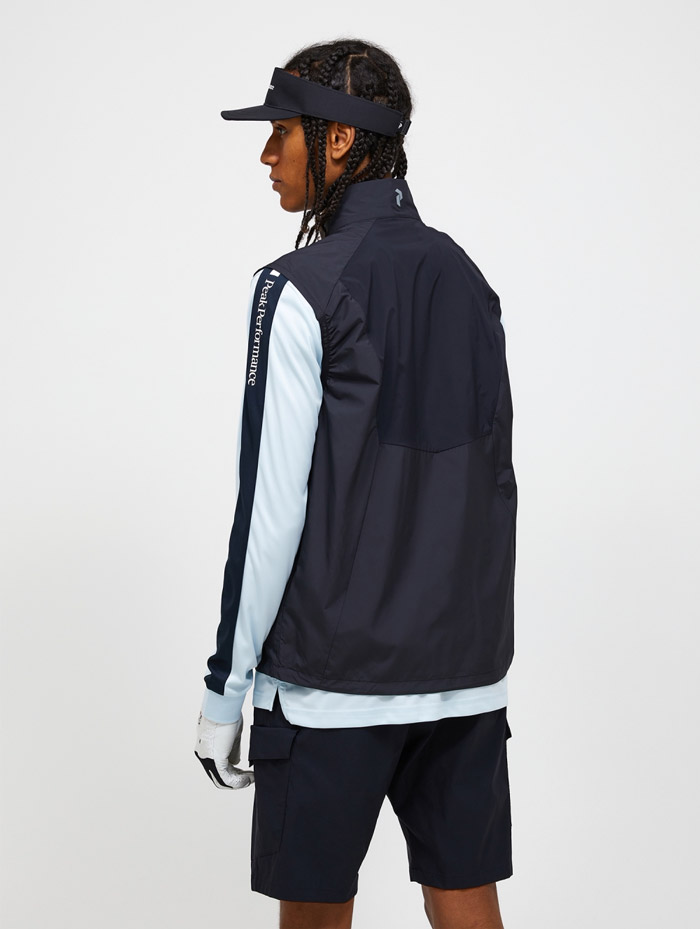 瑞典壁克峰推出2026春季新款Glider高尔夫防风马甲图片1