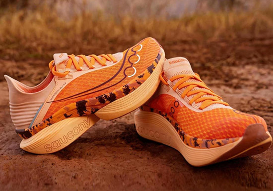 索康尼2026款ENDORPHIN ELITE啡翼2跑鞋评测