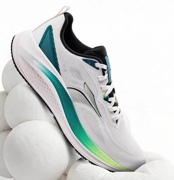 200元内高性价比跑鞋！361度2026新款锋翼2.0SE跑鞋全维度评测图片5