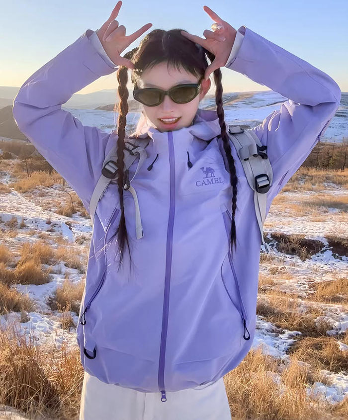 400元内封神！迪丽热巴同款骆驼冲锋衣不怕暴雨图片2