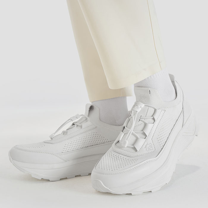 跑鞋基因+袜套设计！迪桑特2026新款DUALIS KNIT运动鞋上市图片6