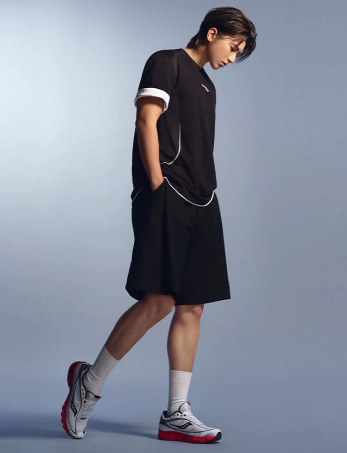 索康尼KINVARA 1跑鞋限定礼盒正式上市 蔡徐坤演绎广告大片图片4