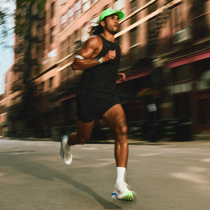 HOKA ONE ONE发布2026夏季全新旗舰跑鞋SKYWARD X 2图片1