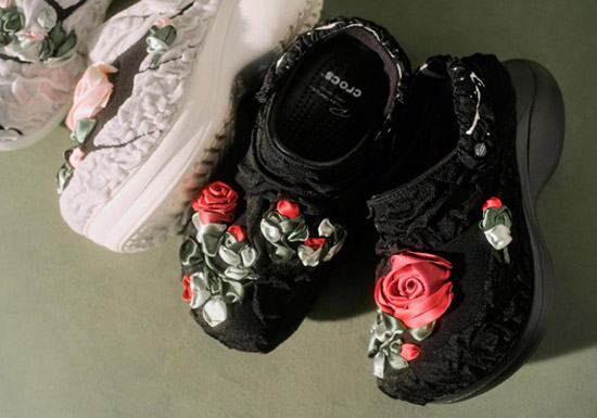 新品发布：Crocs推出全新Caroline Hú联名鞋