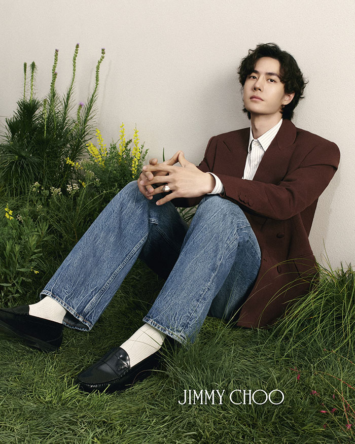 王一博演绎JIMMY CHOO 2026夏日衣橱系列广告大片图片
